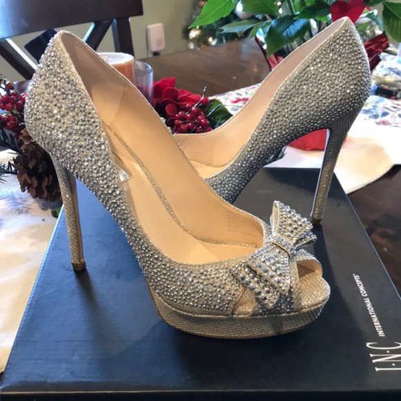 INC Rhinestone Bow Platform Dress Shoe - Picture 5 of 8